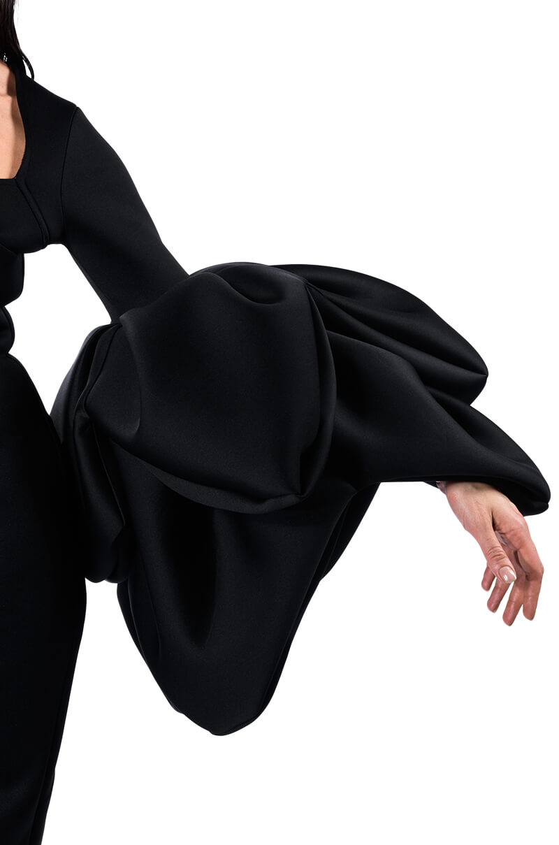 MADDI EXTREME SLEEVE MIDI DRESS