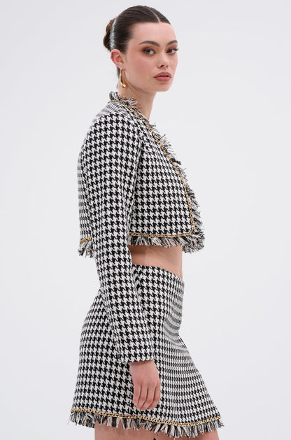 INVITE ONLY CHAIN TRIM BLAZER