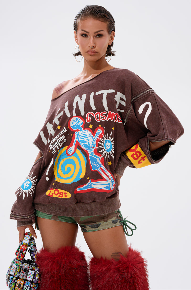 INFINITE COSMOS OVERSIZED GRAPHIC SWEATSHIRT