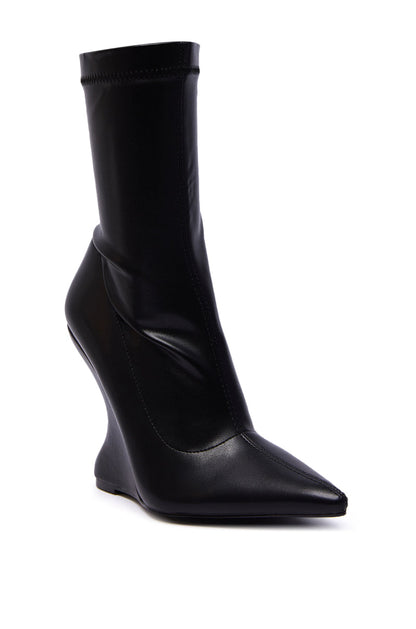 AZALEA WANG DAMAN BLACK PU WEDGE BOOTIE