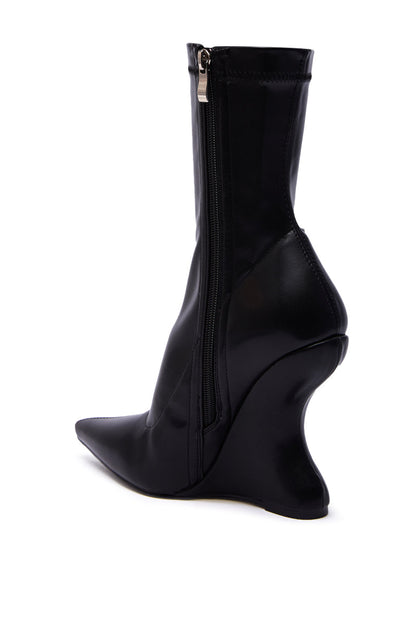 AZALEA WANG DAMAN BLACK PU WEDGE BOOTIE