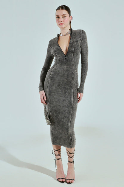 OFF THE RUNWAY SEAM DETAIL BODYCON