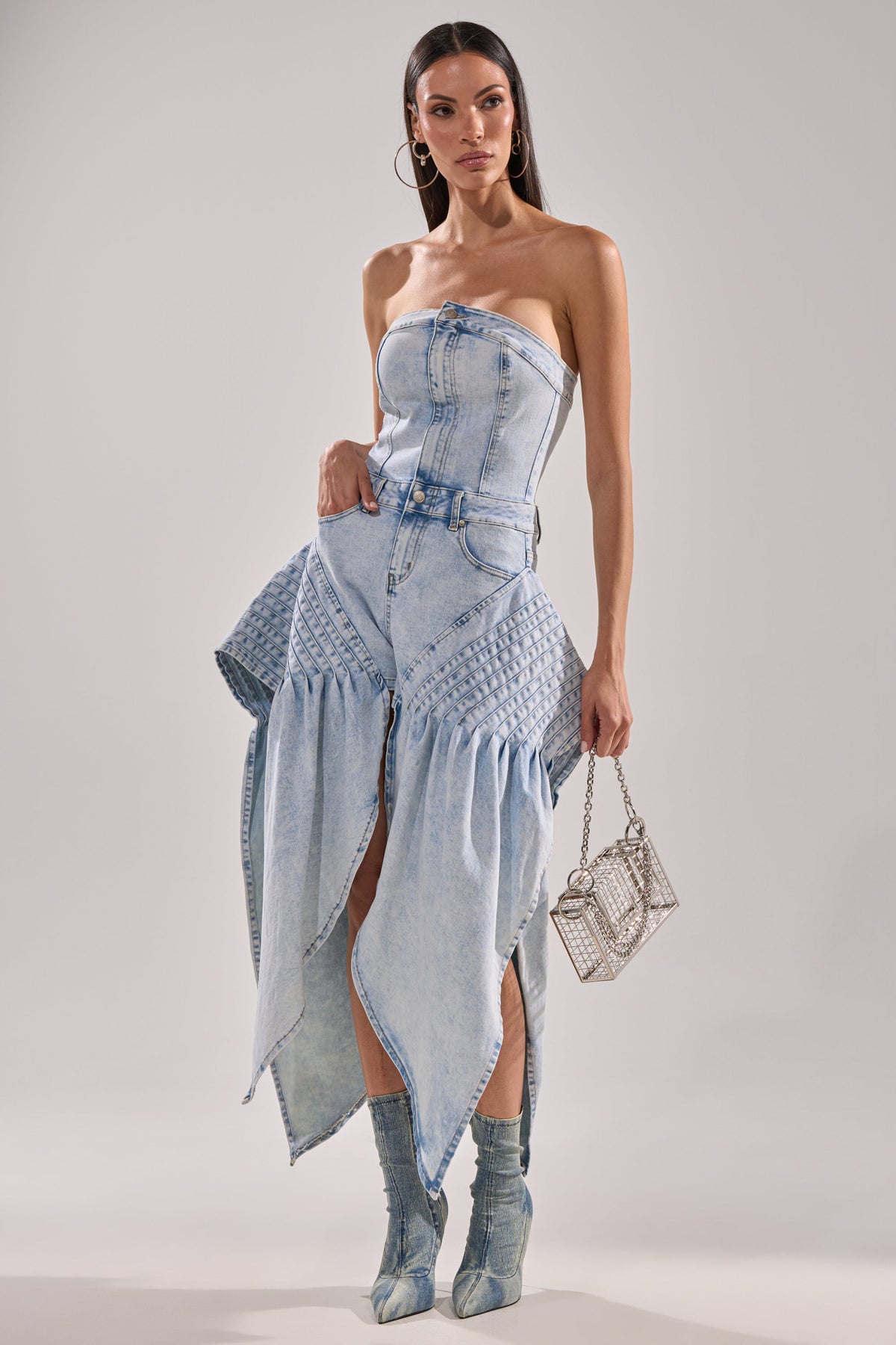 NO ONE LIKE ME DENIM ROMPER