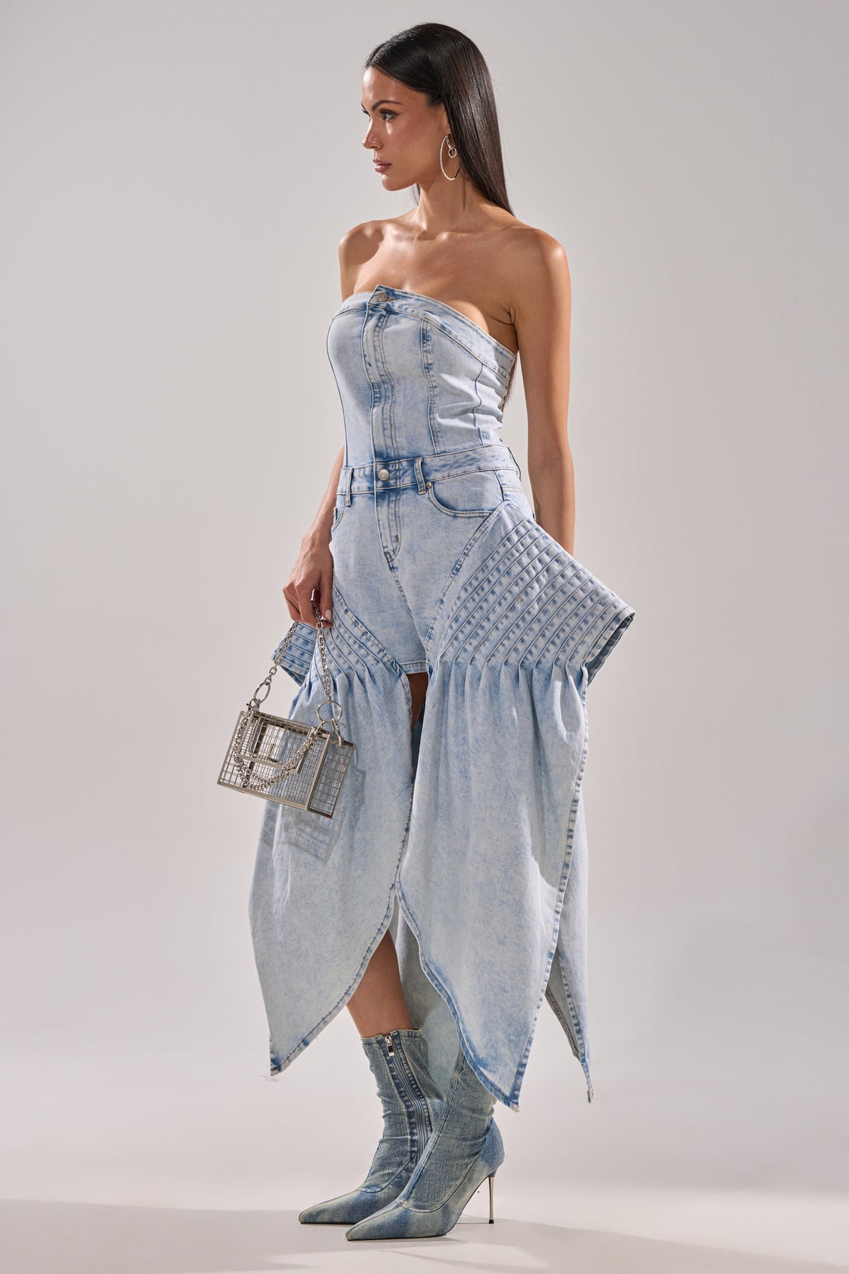 NO ONE LIKE ME DENIM ROMPER