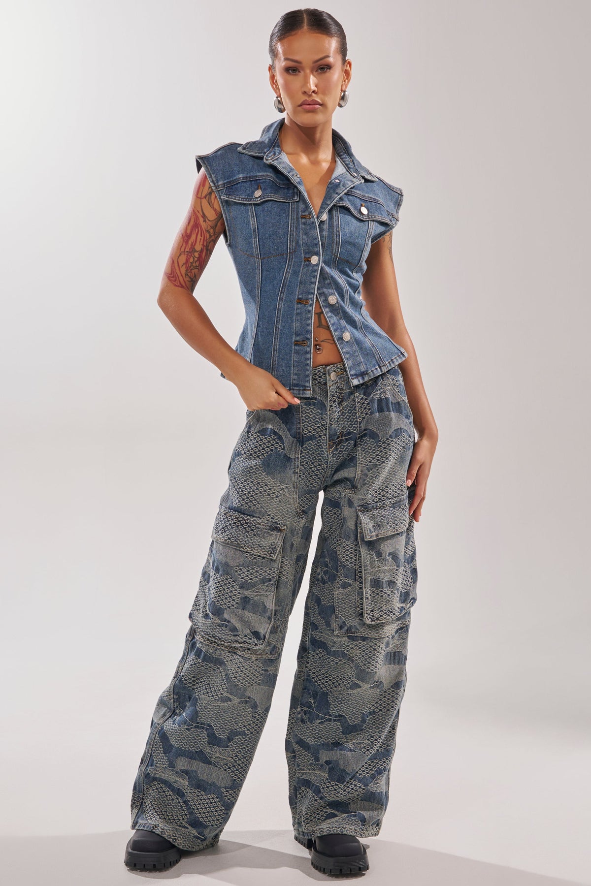 LILY DENIM BUTTON DOWN IN MEDIUM BLUE DENIM