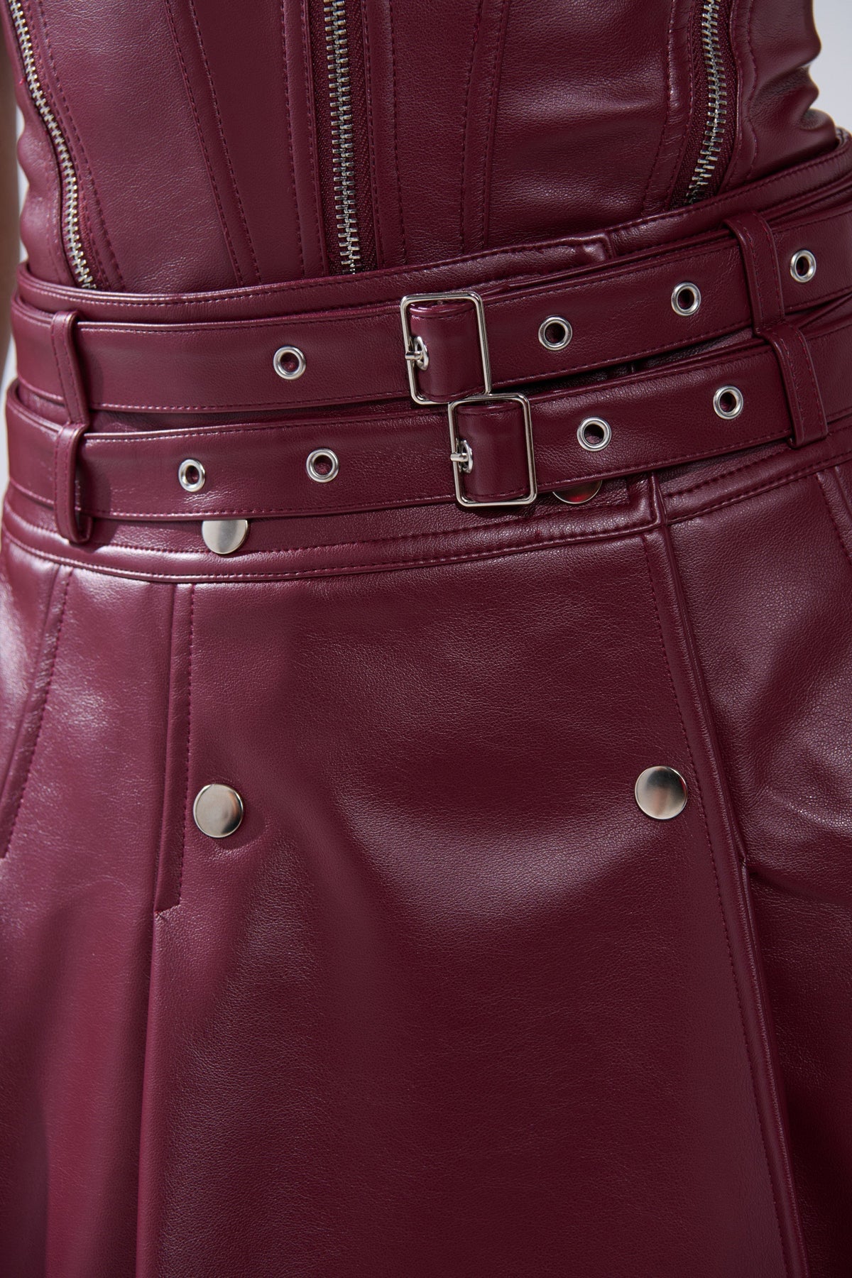 FEELING THE ENERGY MIDI SKIRT