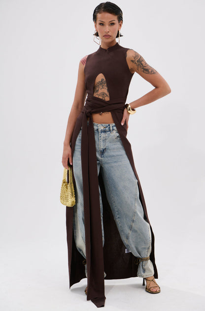 OVER THE TOP CUTOUT SWEATER IN CHOCOLATE BROWN