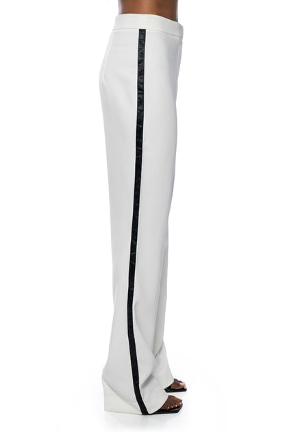 LANTIS WHITE TROUSER WITH RIBBON SEAM