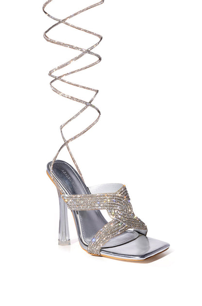 AZALEA WANG DELPHINE CHUNKY METALLIC SANDAL IN SILVER