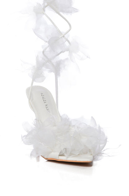 AZALEA WANG ELKIN FLOWER EMBELLISHED SANDAL IN WHITE