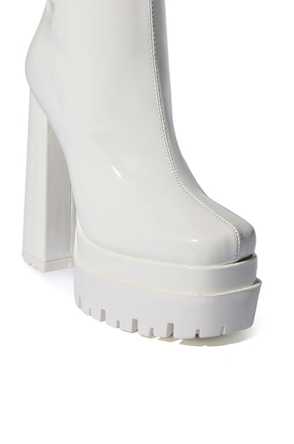 AZALEA WANG VIPER PATENT BOOTIE IN WHITE