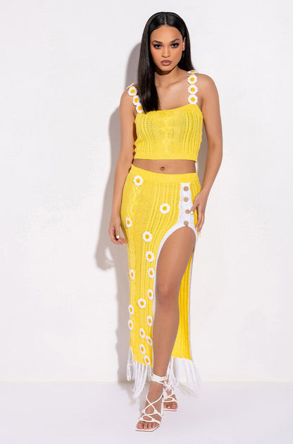 DESTINATION PARADISE DAISY CROCHET CROP TOP