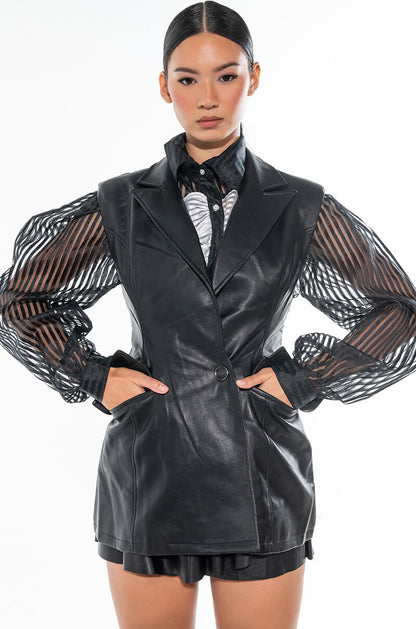 FITTED BLAZER VEST WITH DOUBLE POCKETS