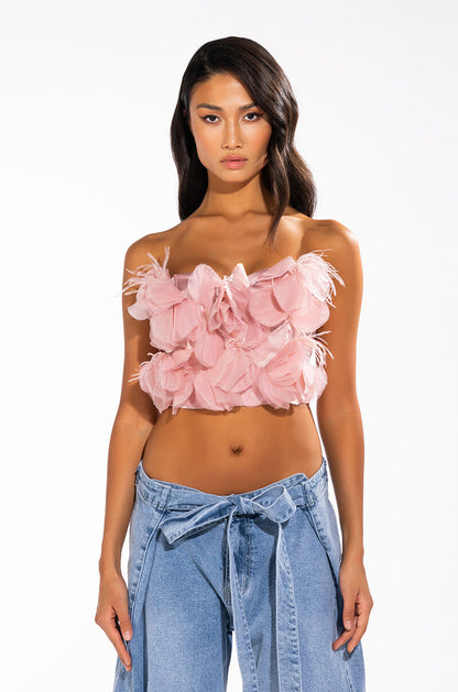 GIN FIZZ STRAPLESS APPLIQUE CROPPED BLOUSE