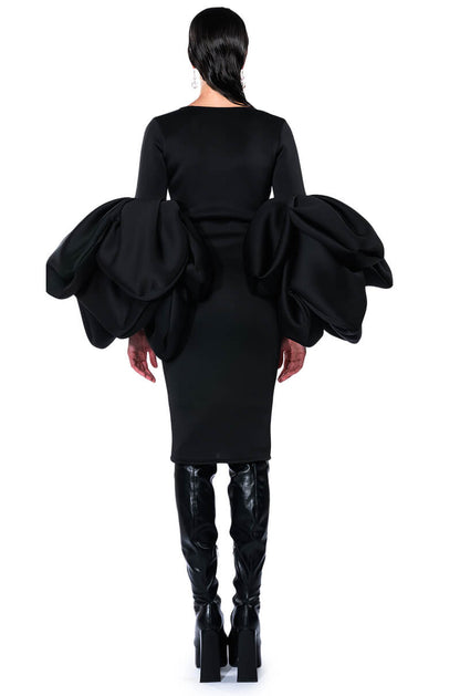 MADDI EXTREME SLEEVE MIDI DRESS