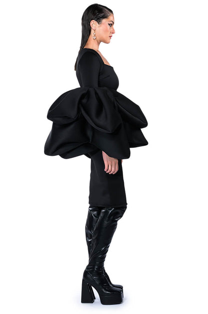 MADDI EXTREME SLEEVE MIDI DRESS