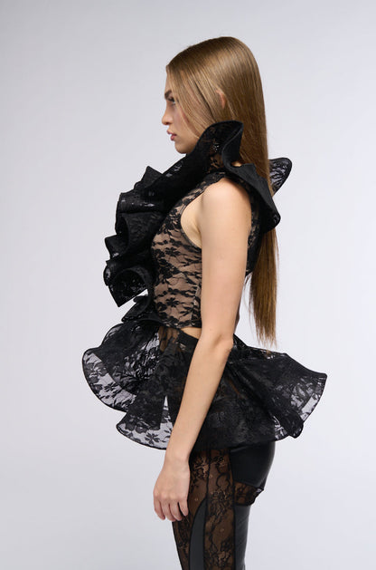 MISS FASHIONISTA SLEEVELESS LACE BLOUSE