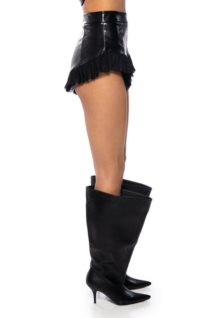 NO SLEEP RUFFLE BOOTY SHORT